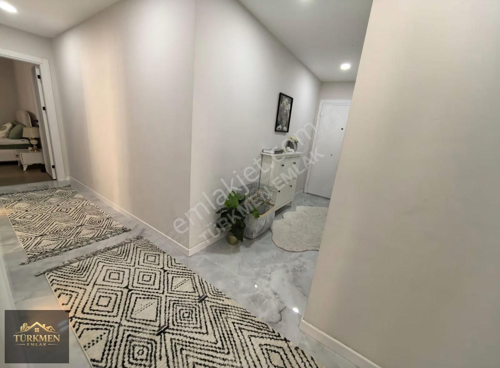 Türkmen Emlak'tan Satılık 1 Yaşında Asansörlü 2+1 Balkonlu Daire - Görsel 23