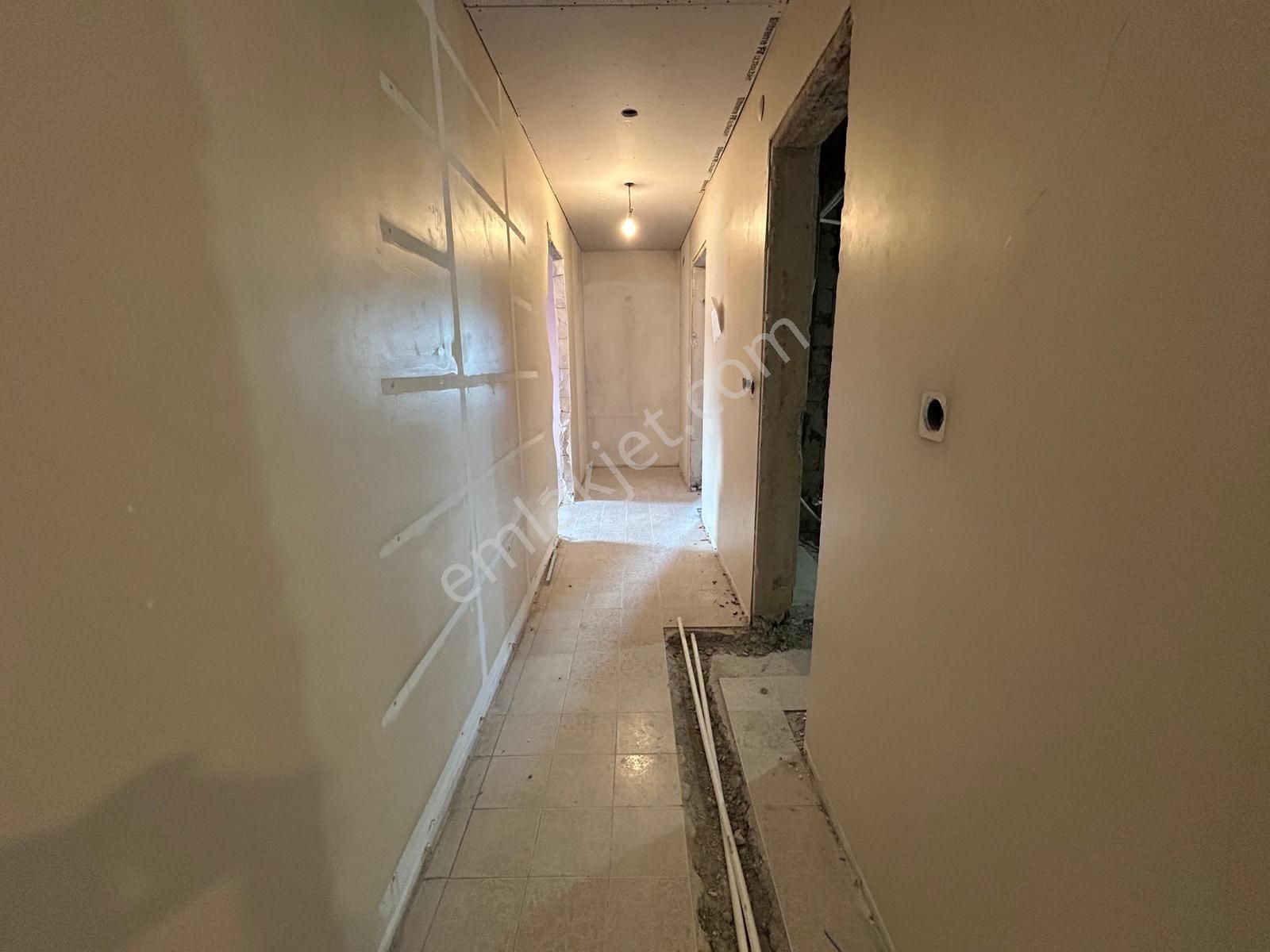 İnönü Caddesi Eke Sitesinde 2+1 Net 90m2 Mimari Dekorlu Balkonlu - Görsel 31