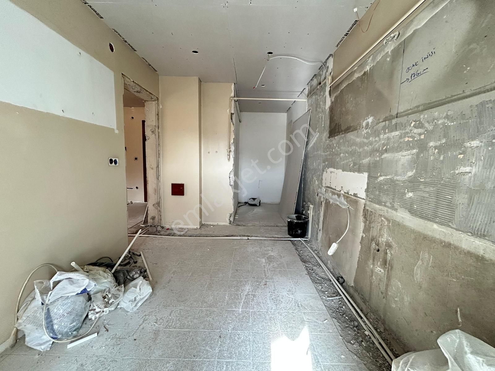 İnönü Caddesi Eke Sitesinde 2+1 Net 90m2 Mimari Dekorlu Balkonlu - Görsel 6