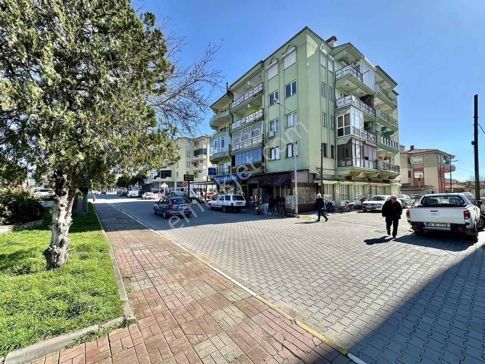 Altınova Merkezde Ana Cadde Üstü 145 M2 3+1 Satılık Daire - Görsel 6
