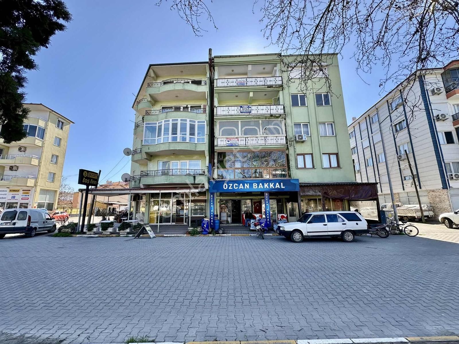 Altınova Merkezde Ana Cadde Üstü 145 M2 3+1 Satılık Daire - Görsel 7