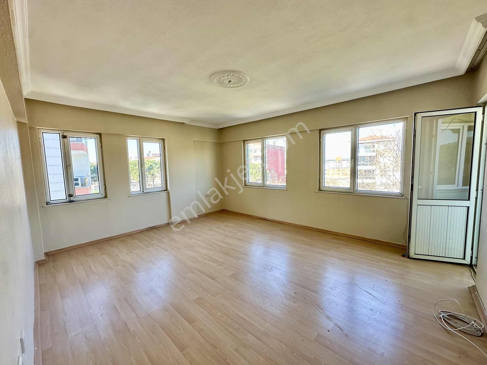 Altınova Merkezde Ana Cadde Üstü 145 M2 3+1 Satılık Daire - Görsel 19