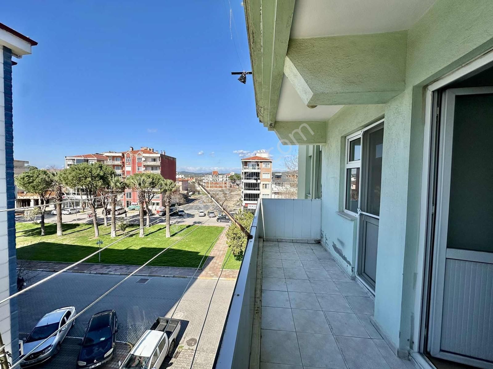 Altınova Merkezde Ana Cadde Üstü 145 M2 3+1 Satılık Daire - Görsel 5