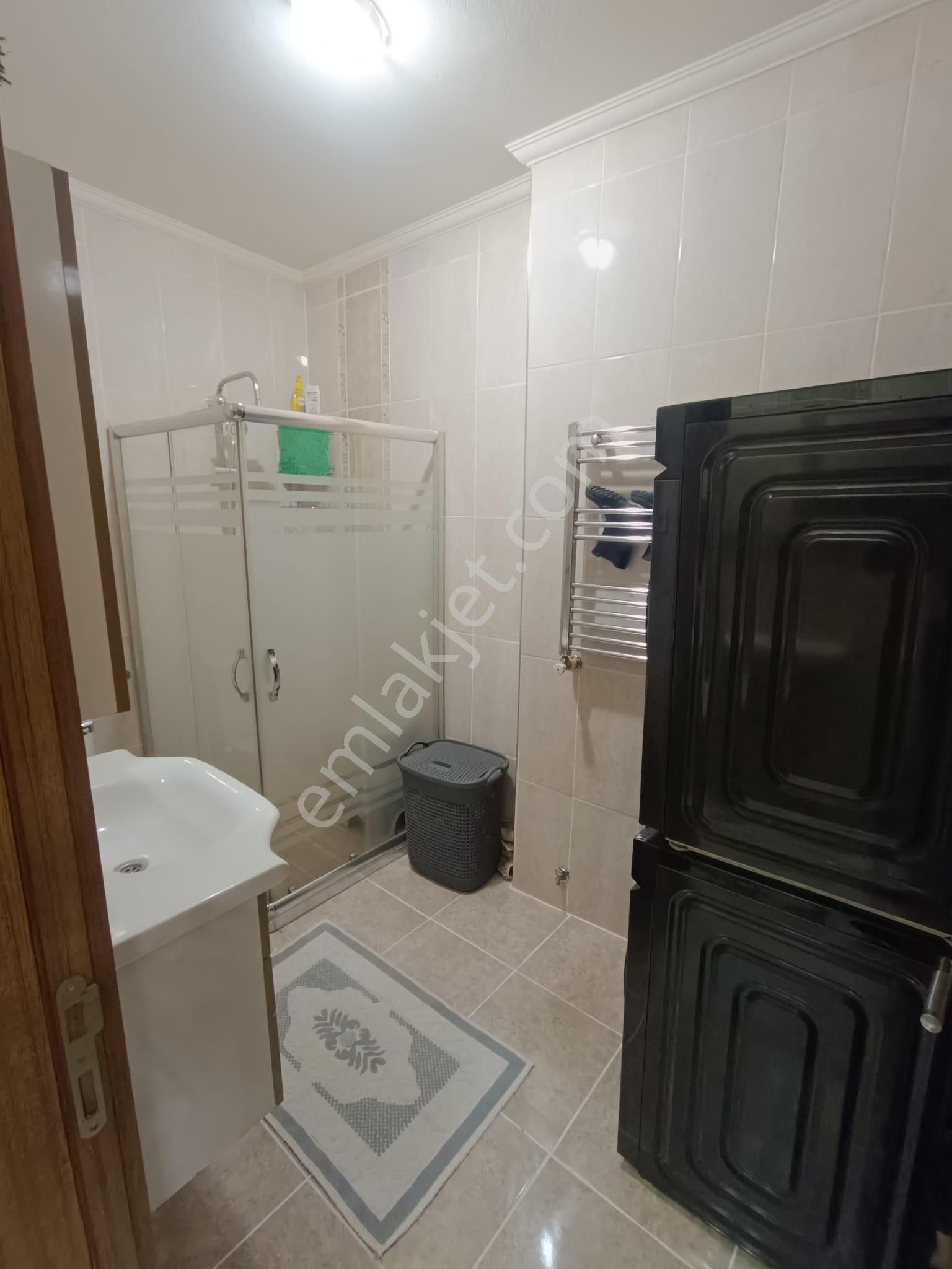 Demetevler Eski 1.cadde De, Metro Durağına Yakın, Yapılı 3+1 - Görsel 6