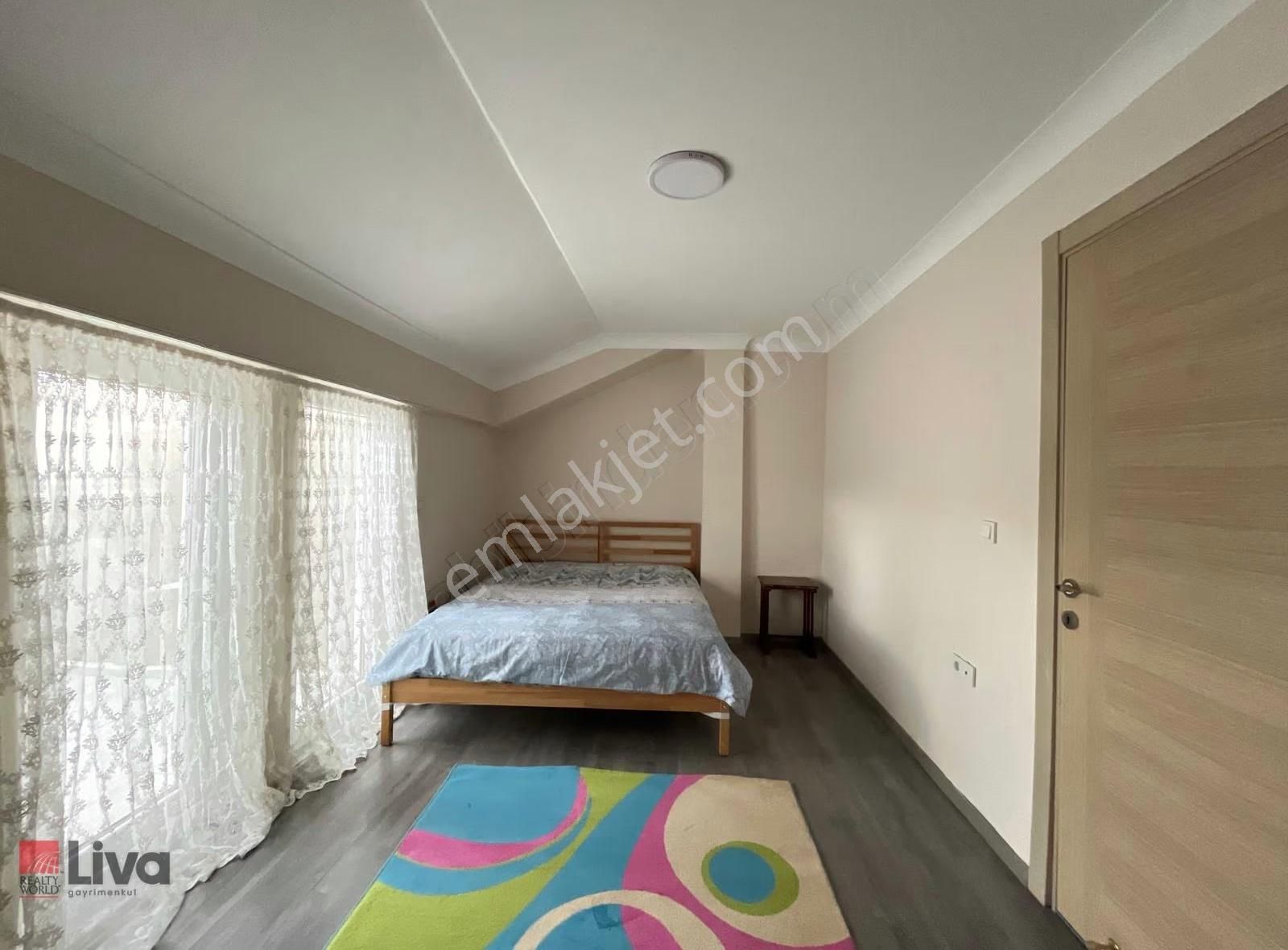 Rw Liva Dan Balıkesir Nef Karşısı Teraslı Dubleks Eşyalı 1+1 - Görsel 2