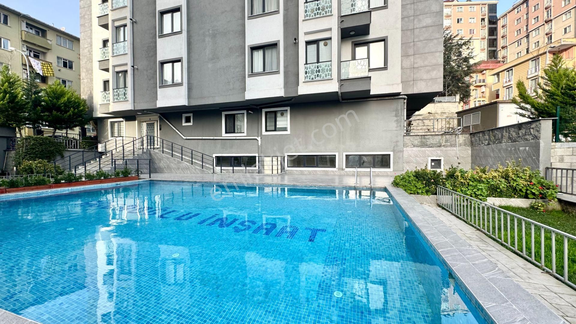 Ümraniye Armağanevler 'de Evtaş Rezidans 'ta Satılık 2+1 Daire