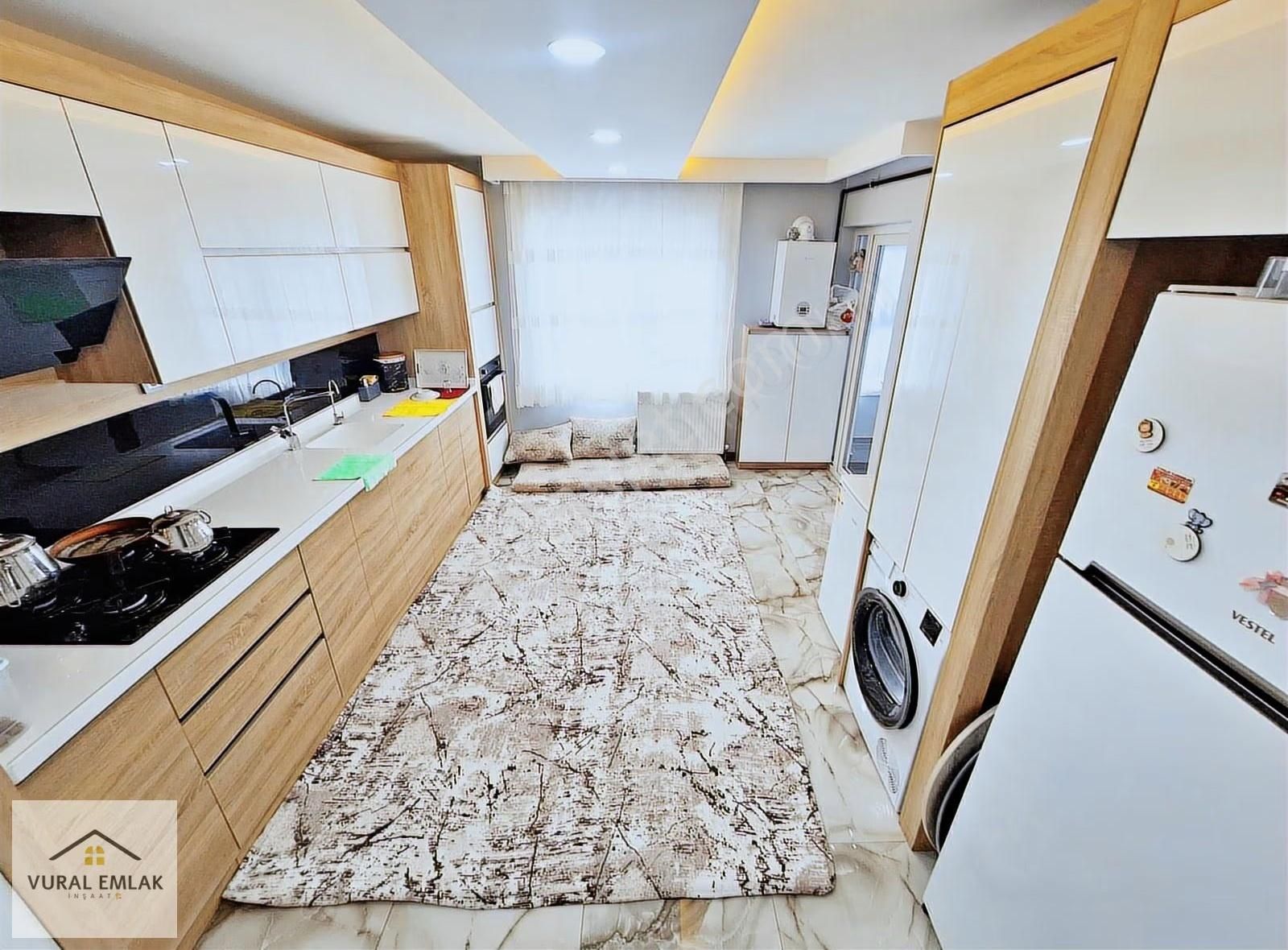 Vural Emlaktan 3+1 İskanlı Köşe Başı 150m2 G.odalı Cam Balkonlu - Görsel 12