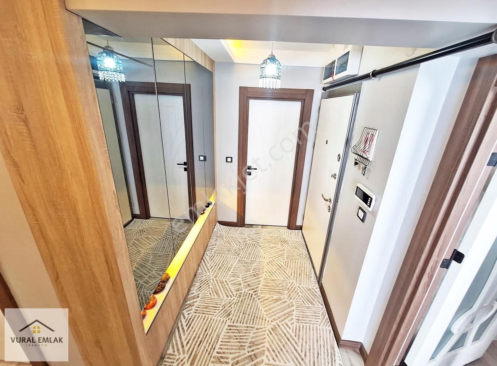 Vural Emlaktan 3+1 İskanlı Köşe Başı 150m2 G.odalı Cam Balkonlu - Görsel 22