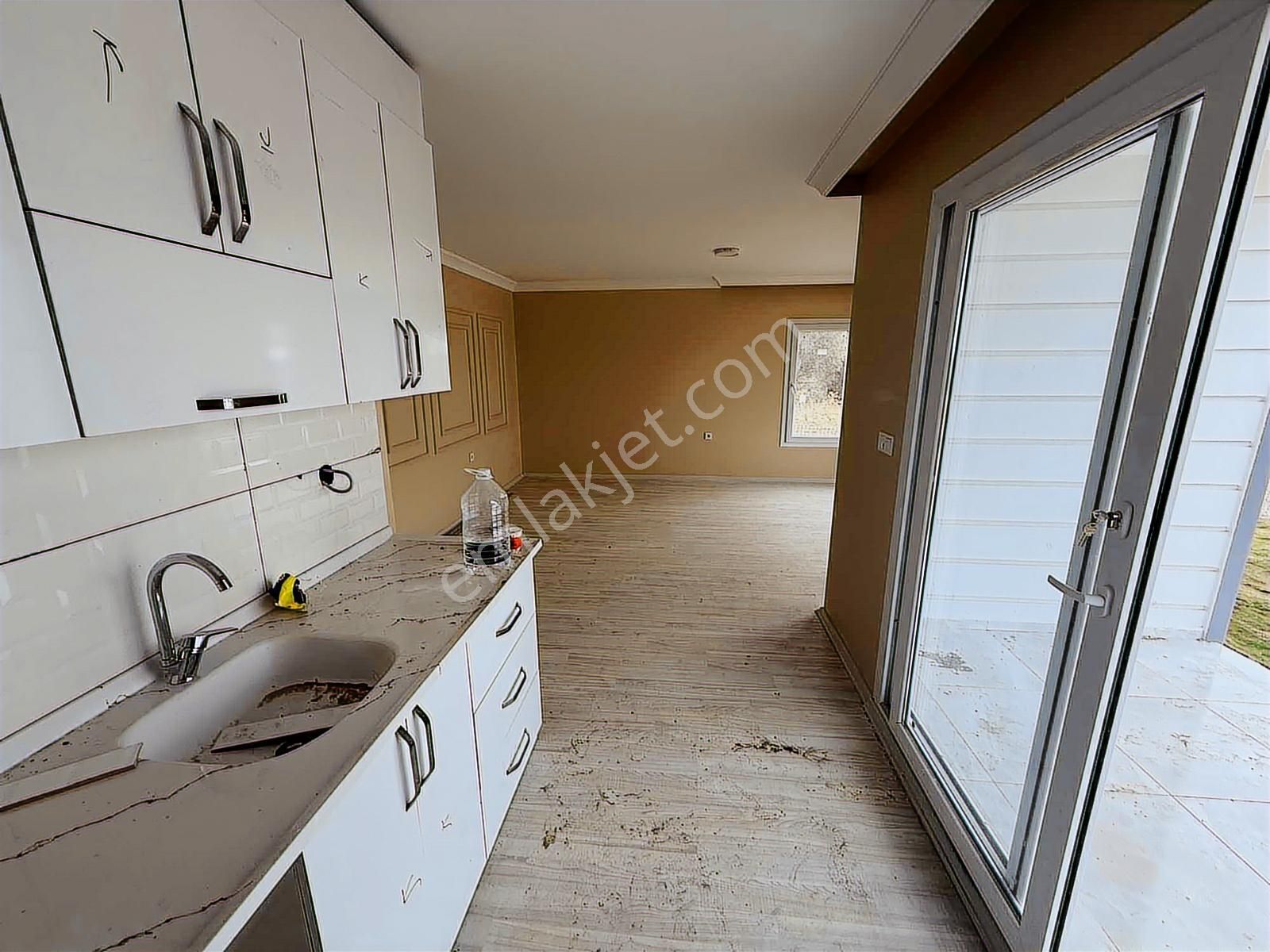 Bal Gayrimenkul - Akçaköyde 2+1 Müstakil Prefabrik Manzaralı - Görsel 11