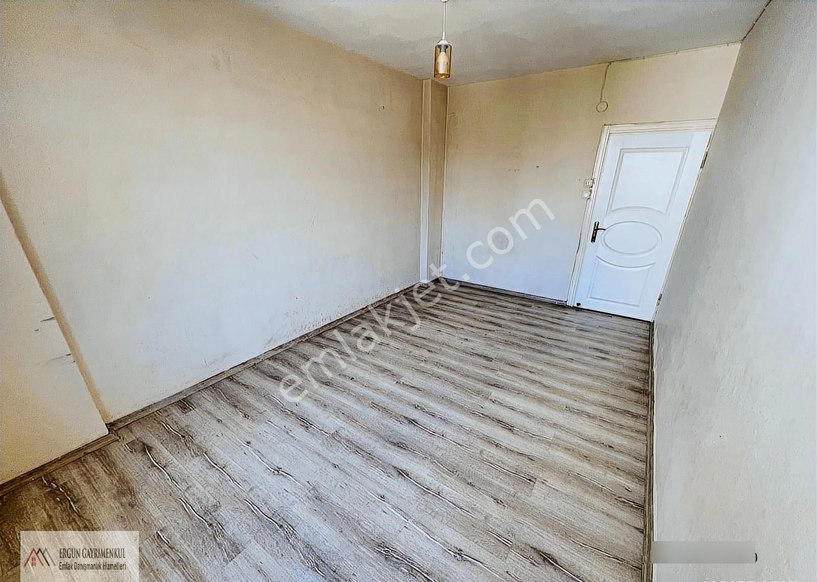 Ergünden Mesudiyede Ara Kat Kiralık 3+1 Daire - Görsel 31