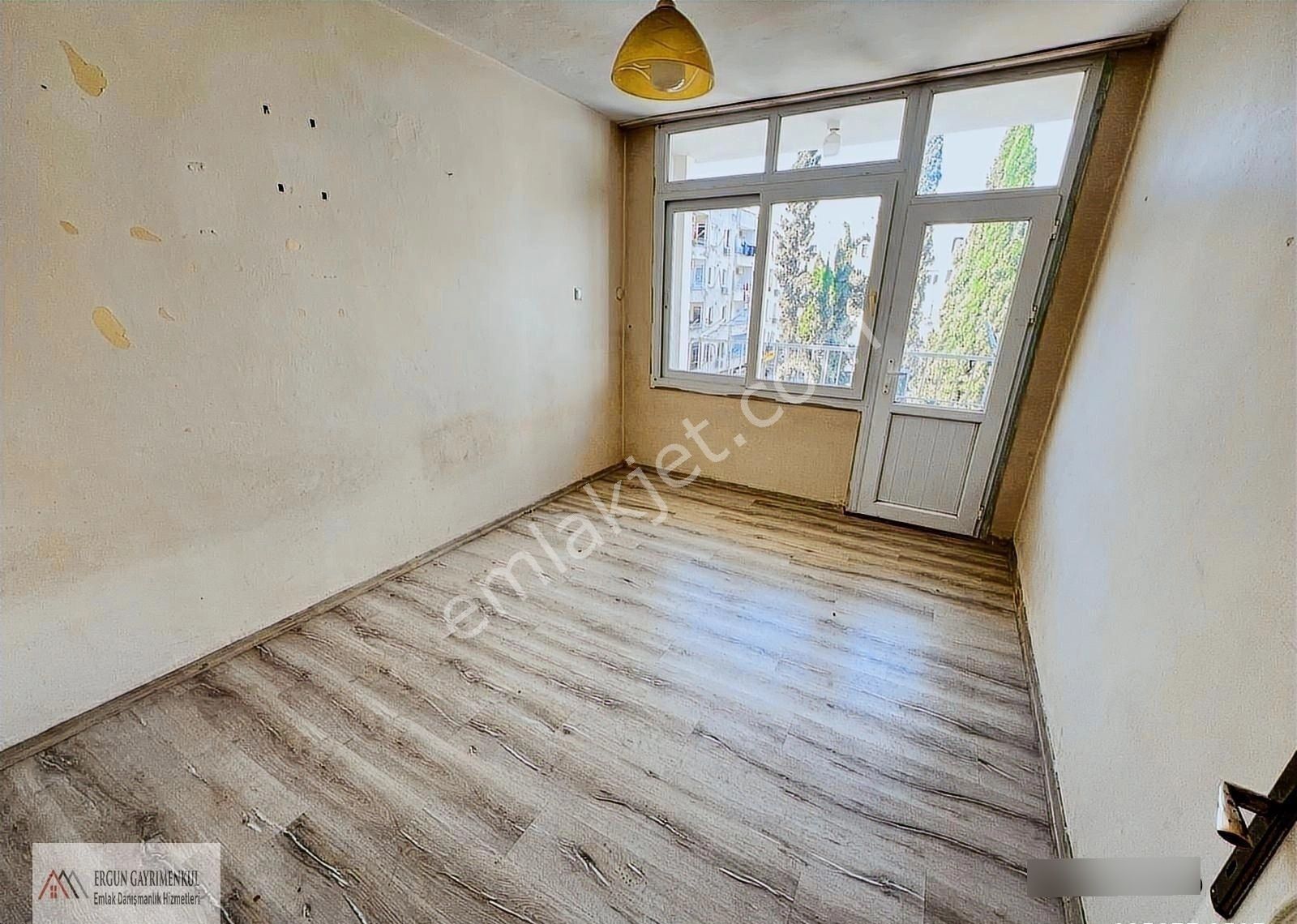 Ergünden Mesudiyede Ara Kat Kiralık 3+1 Daire - Görsel 6