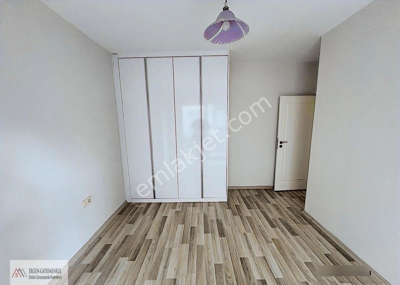 Ergünden Hürriyette Doğalgazlı Sitede Kiralık 2+1 Daire - Görsel 11