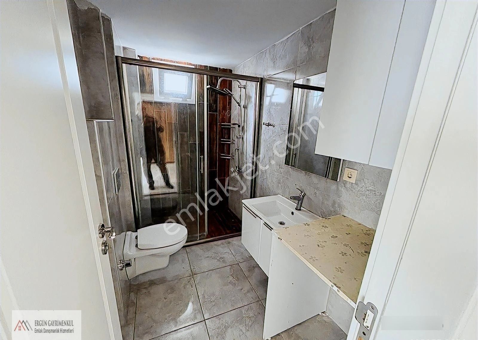 Ergünden Hürriyette Doğalgazlı Sitede Kiralık 2+1 Daire - Görsel 24