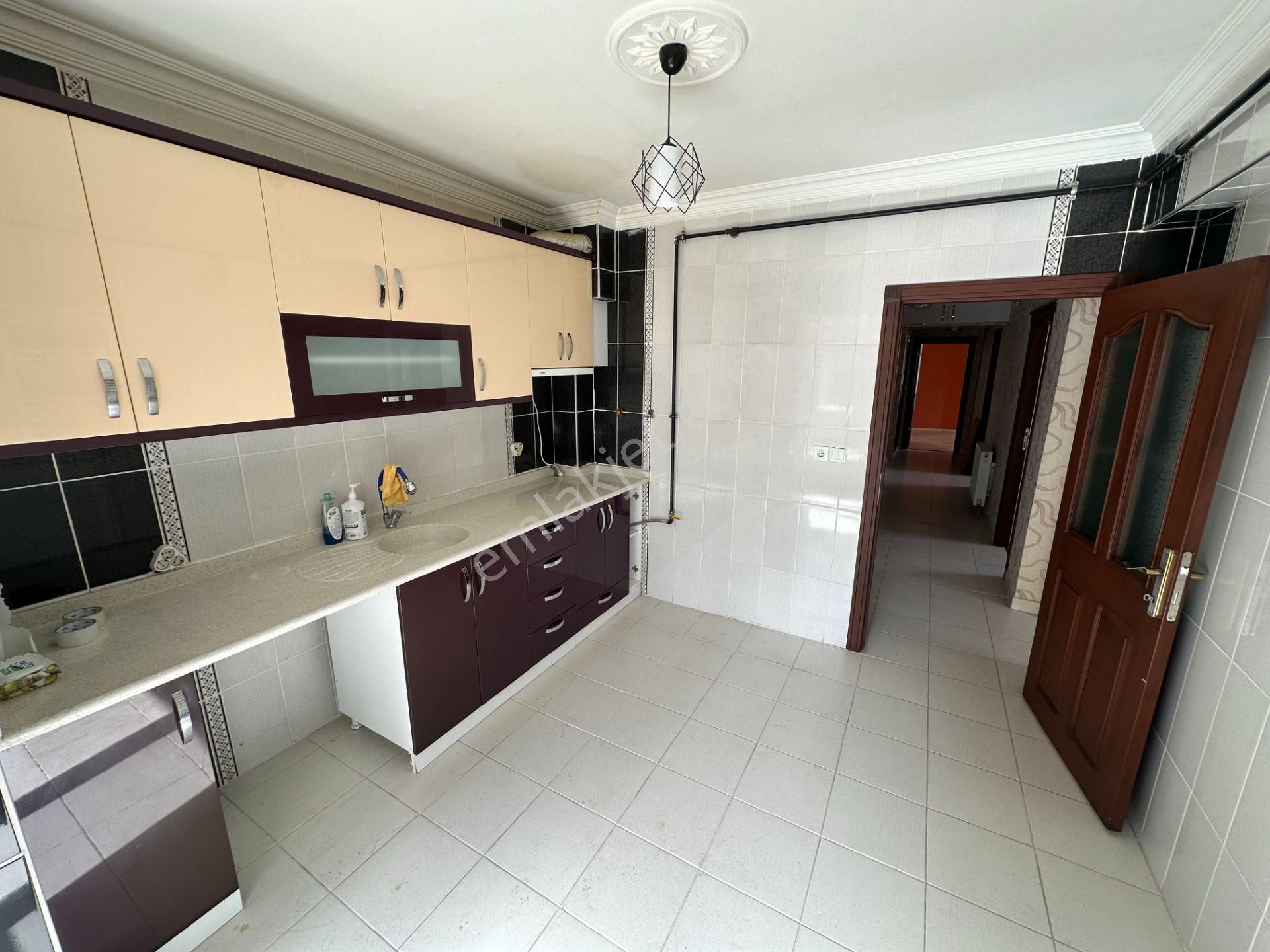 Yükseltepe Mahallesi 1837 Sokak 1.kat 3+1 Güney Cephe Kiralık Daire - Görsel 3