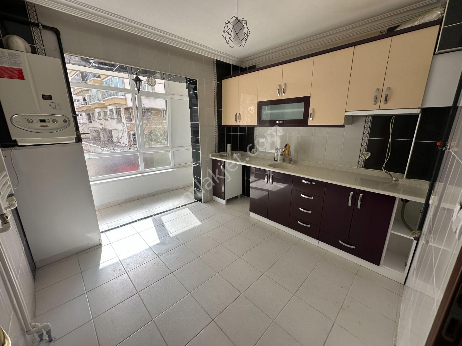 Yükseltepe Mahallesi 1837 Sokak 1.kat 3+1 Güney Cephe Kiralık Daire - Görsel 2