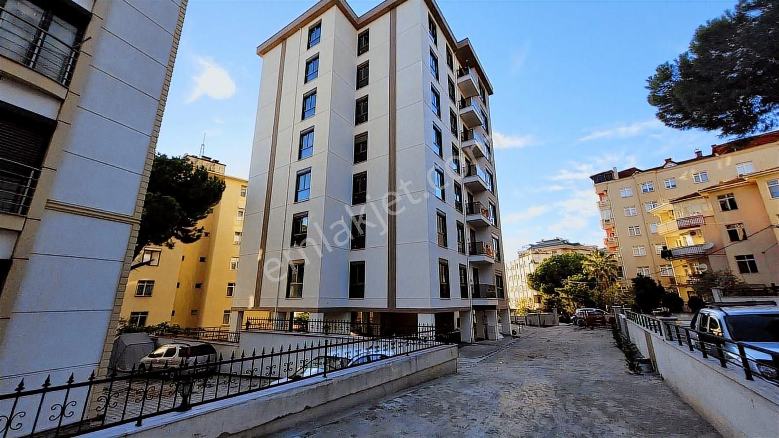 Pendik Doğu'da İskanlı Asansörlü 2+1 Sahile Yürürme Mesafesinde - Görsel 9