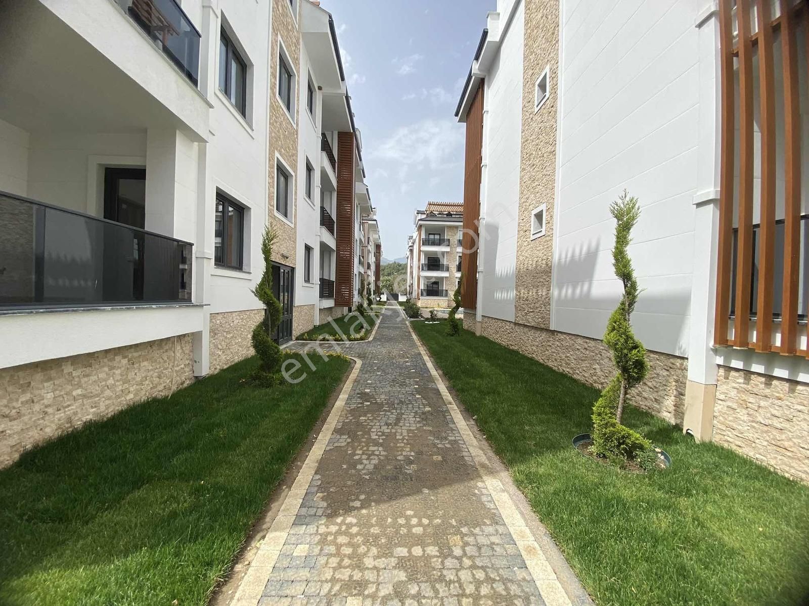 Erimden Denize Yakın 2+1 Ayrı Mutfak, Havuz Manzaralı Daire - Görsel 11