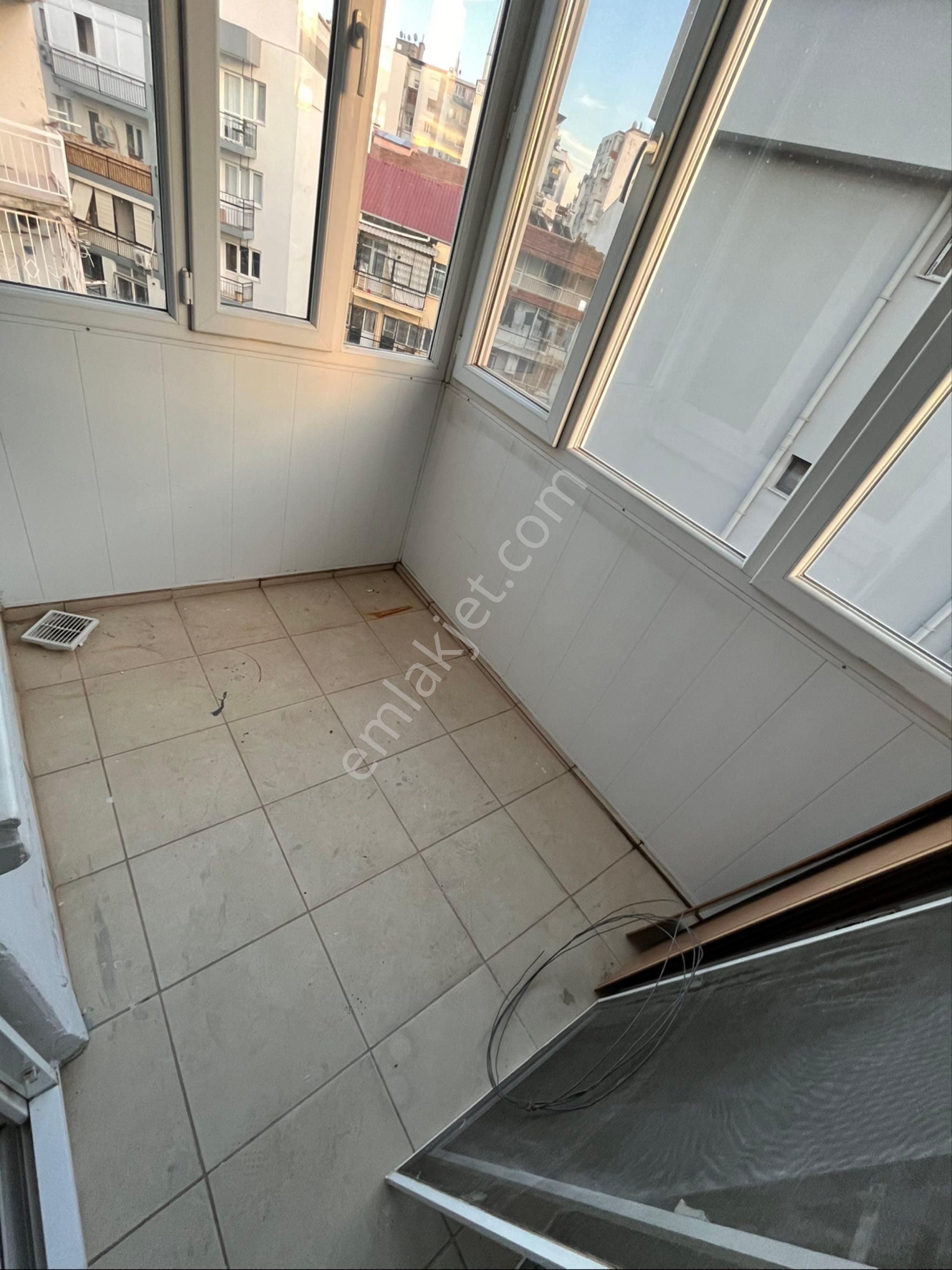 Metro Yakını Park Manzaralı 3+1 130m2 Köşe Daire - Görsel 22