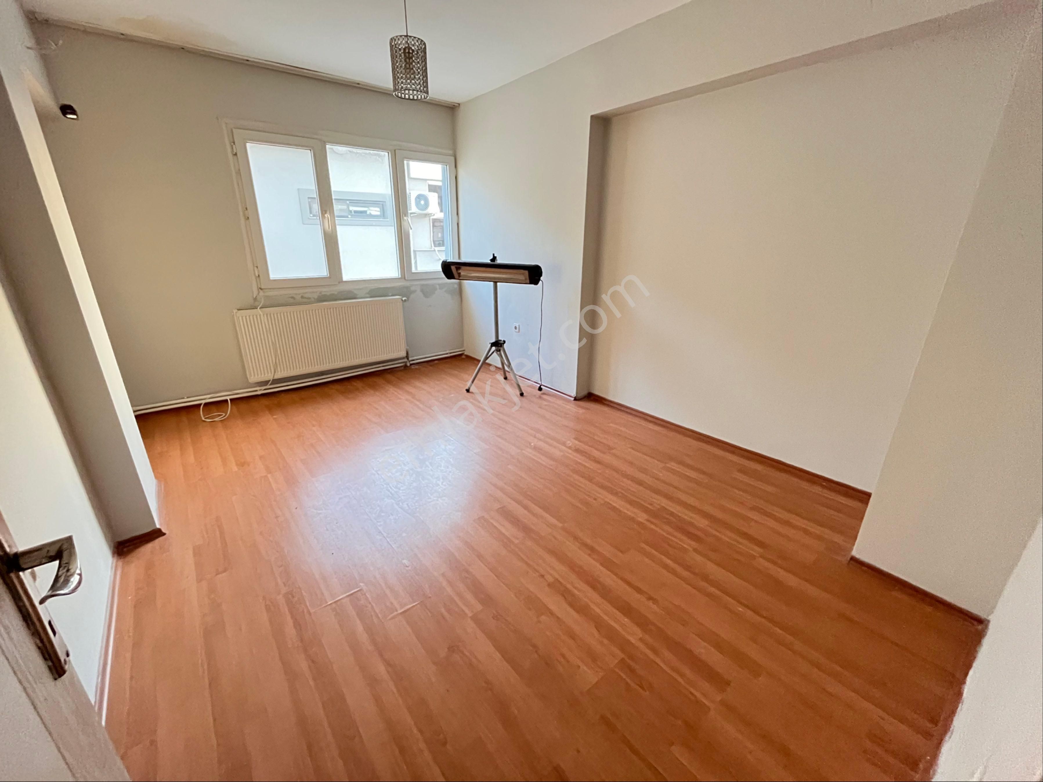 Metro Yakını Park Manzaralı 3+1 130m2 Köşe Daire - Görsel 6