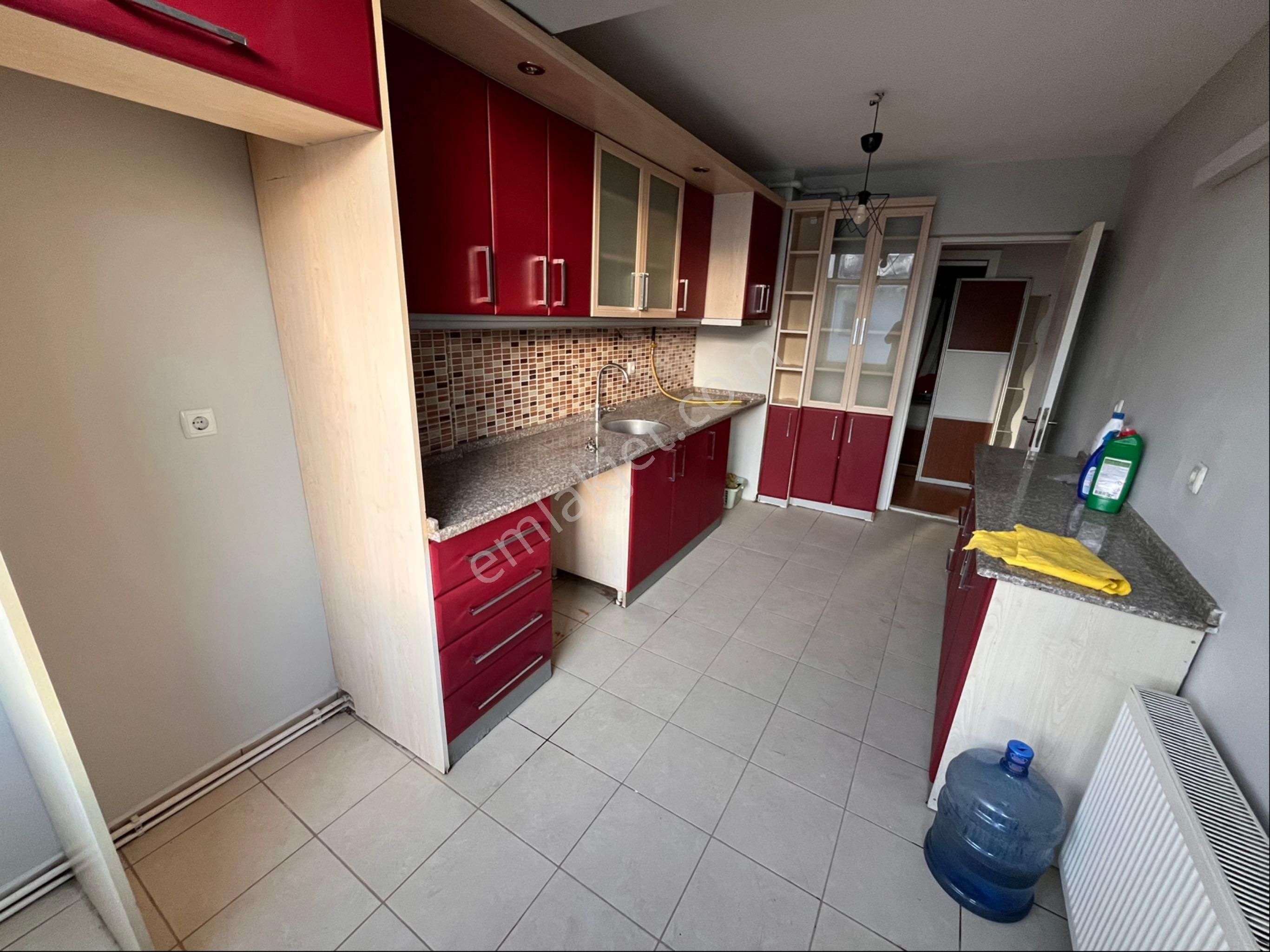 Metro Yakını Park Manzaralı 3+1 130m2 Köşe Daire - Görsel 14