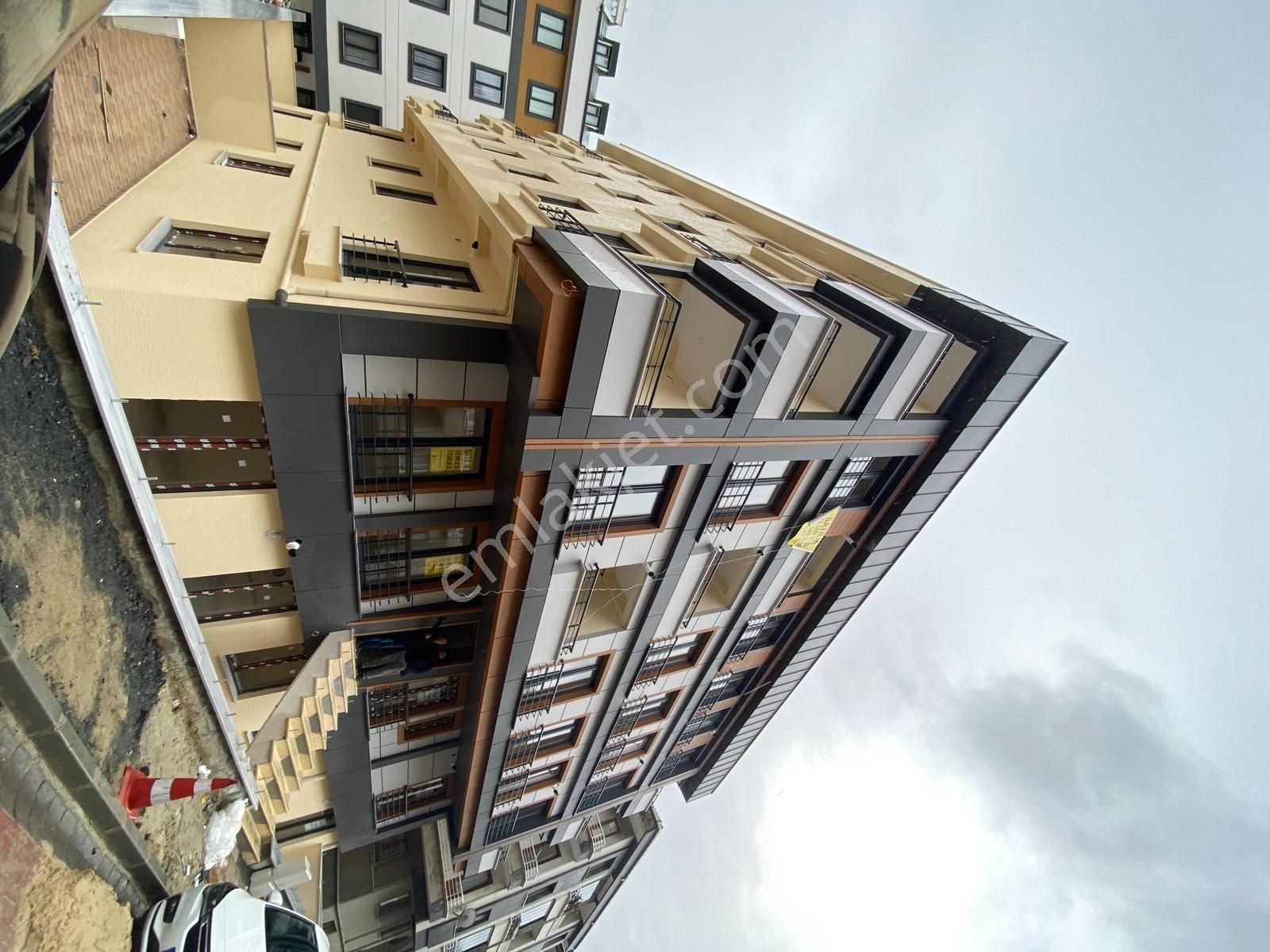 Lidya Emlak'tan Yeni Bina 2+1 90m2 Ara Kat Otoparklı Daire - Görsel 18