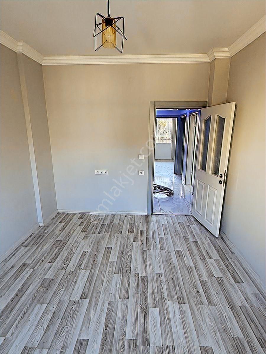 Miroğlu Emlak'tan Sağlık Mah. 181 M2 2 Katlı Müstakil - Görsel 2