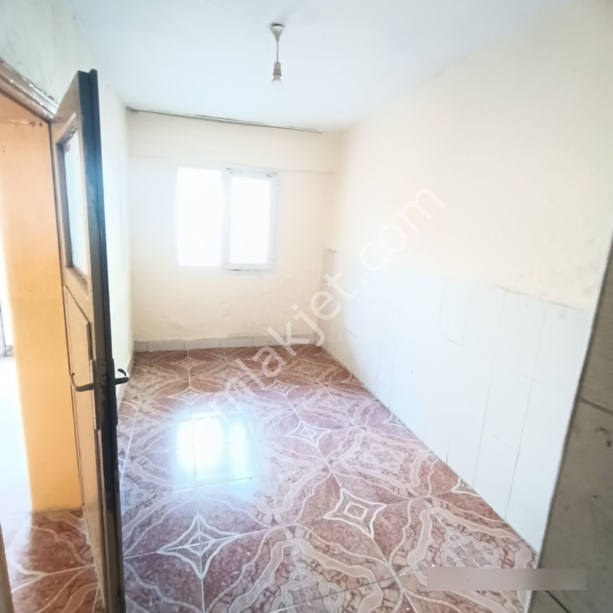 Miroğlu Emlak'tan Hal Mah. 2+1 Tek Katlı Müstakil - Görsel 8