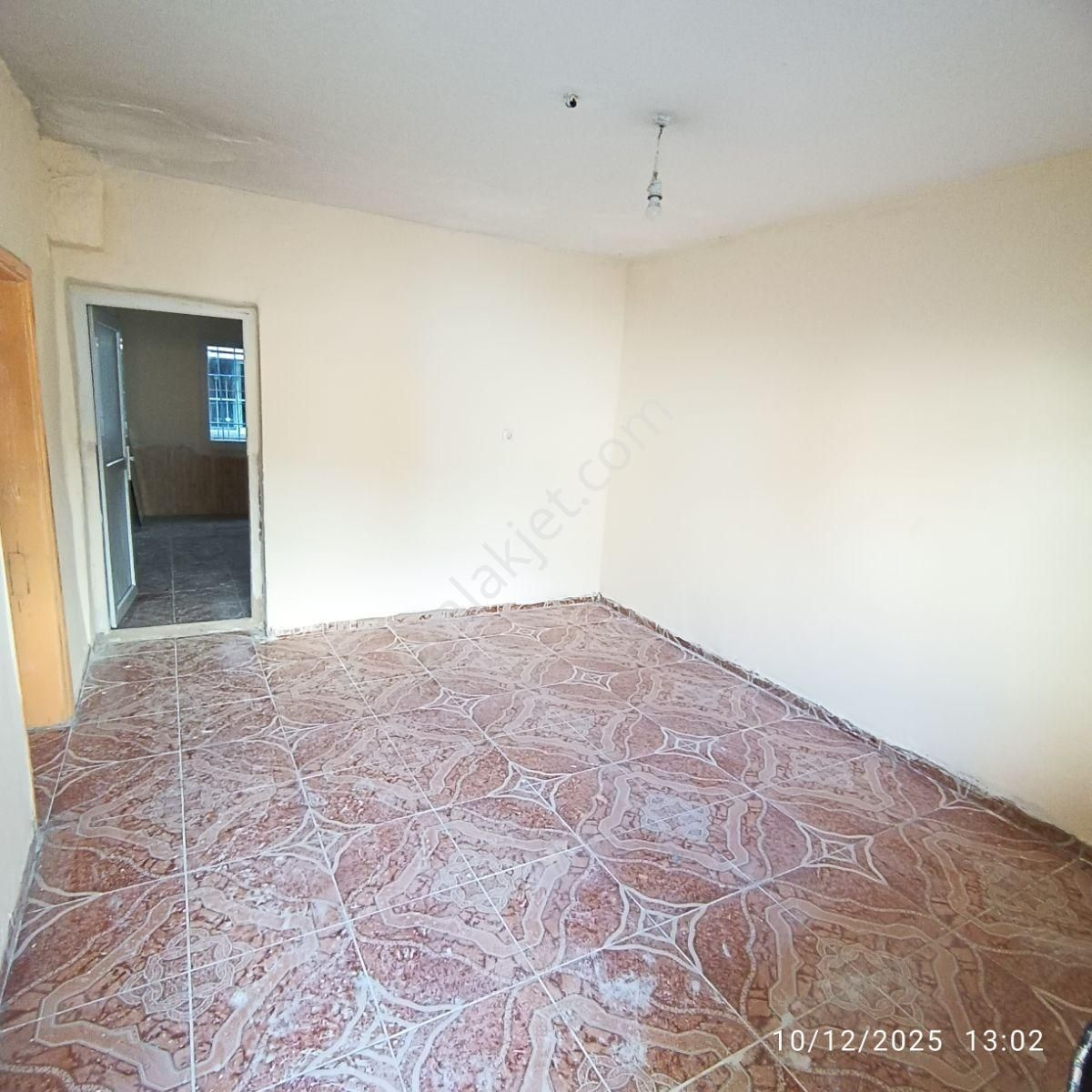 Miroğlu Emlak'tan Hal Mah. 2+1 Tek Katlı Müstakil - Görsel 14