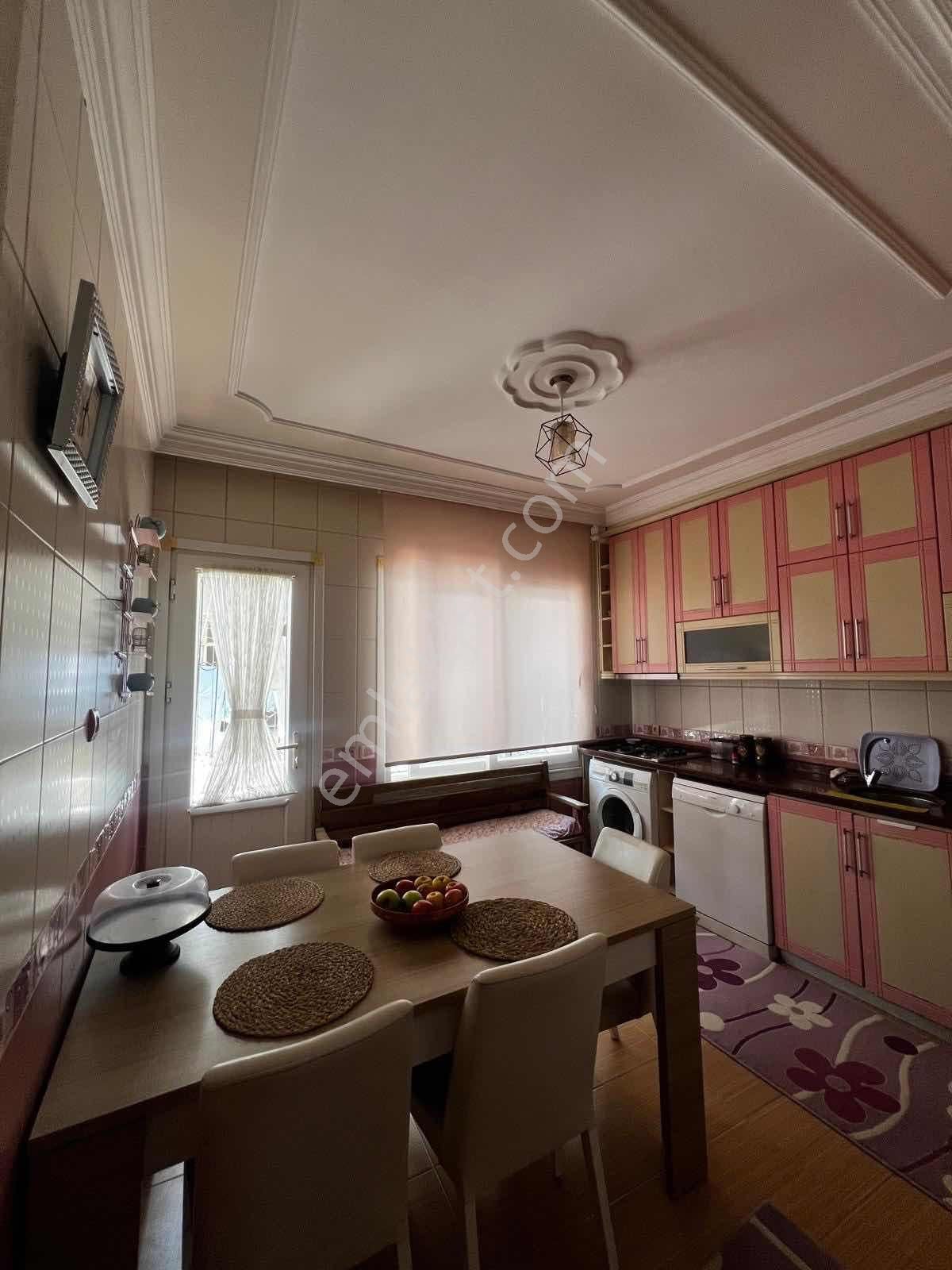 Mıroğlu Emlak'tan 2 Katlı Müstakıl 3 + 1 Bağımsız Mutfak 158m2 - Görsel 7