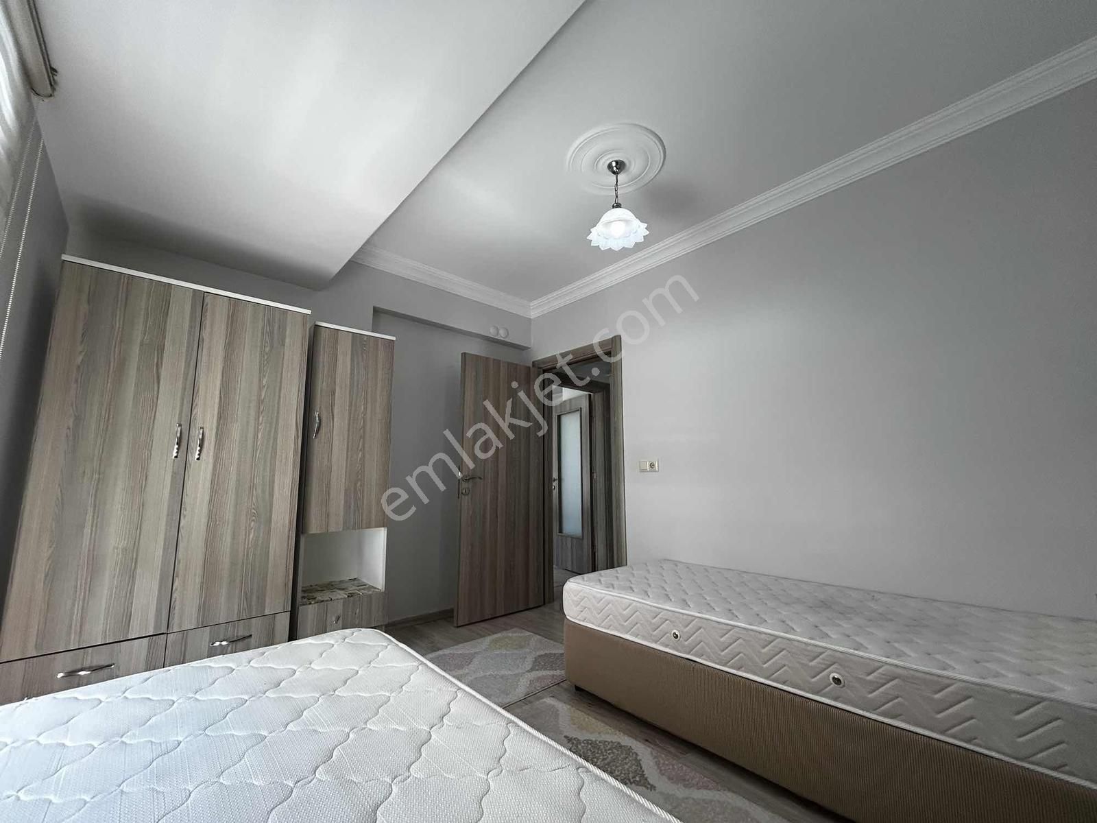 Serdivan Mavi Durak'ta, Site İçerisinde, Eşyalı 2+1 Daire - Görsel 4