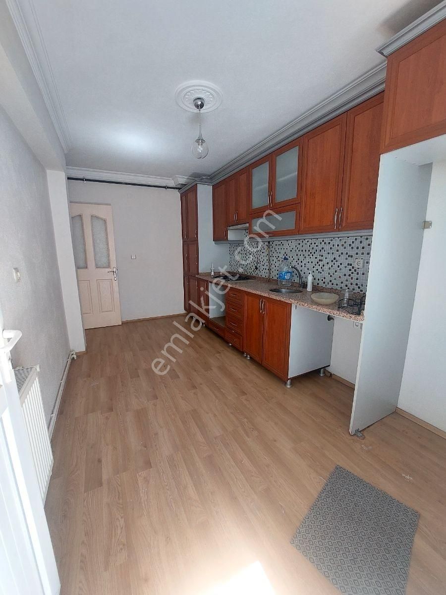 Yeşil Mah.de 2+1 90 M2 Kapalı Mutfak Kiralık Daire
