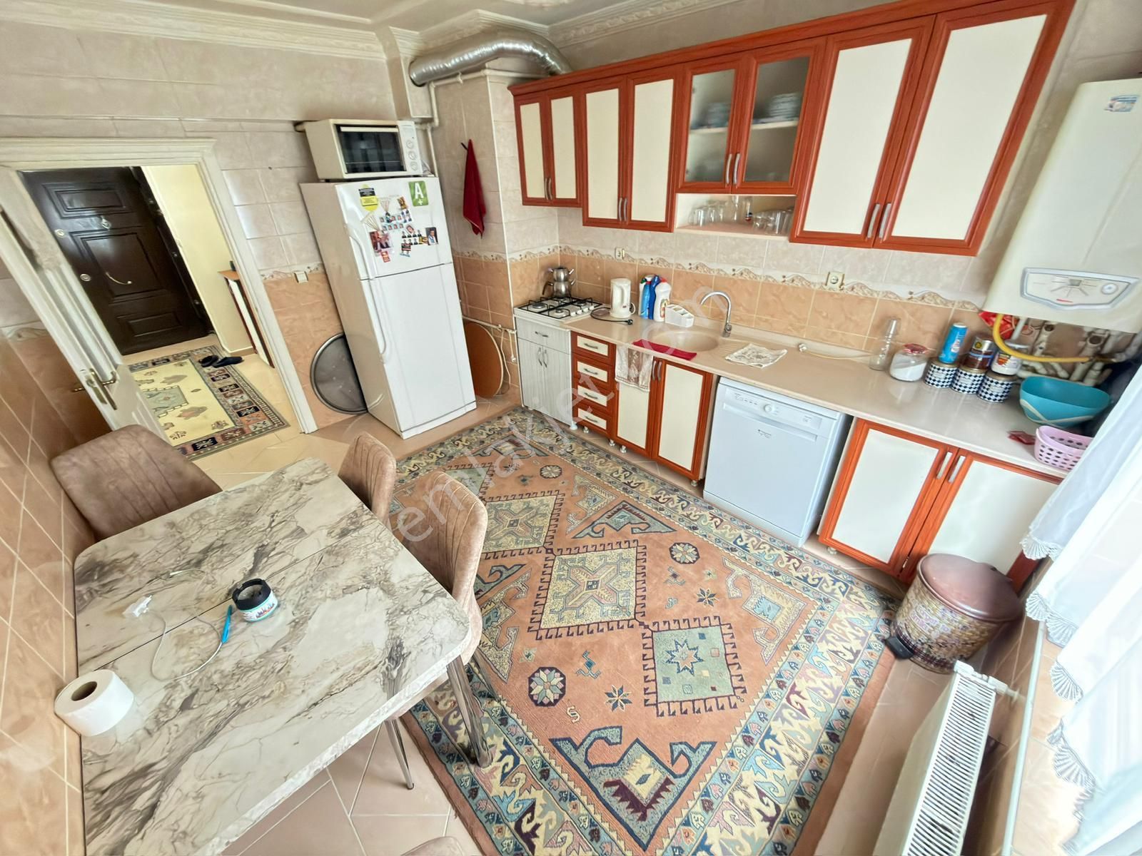 Kariyer'den 3+1 Geniş Ferah Acil Satılık 120m2 Fırsat Dairesi - Görsel 2