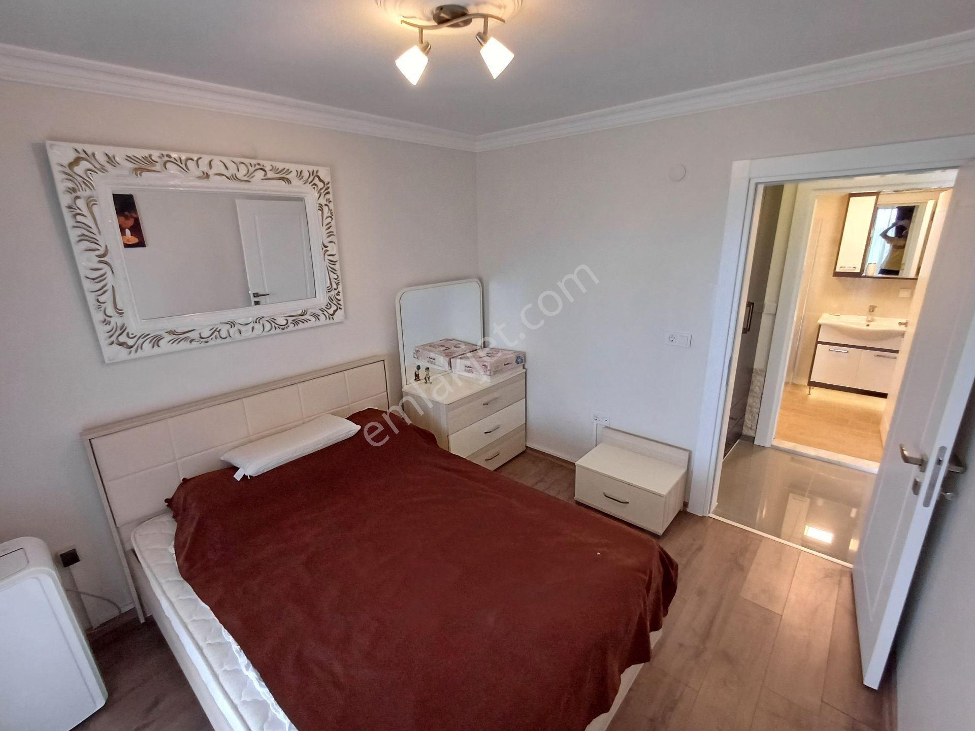 Kuşadasında Satılık Süper Lüks Eşyalı Tripleks Villa - Görsel 34
