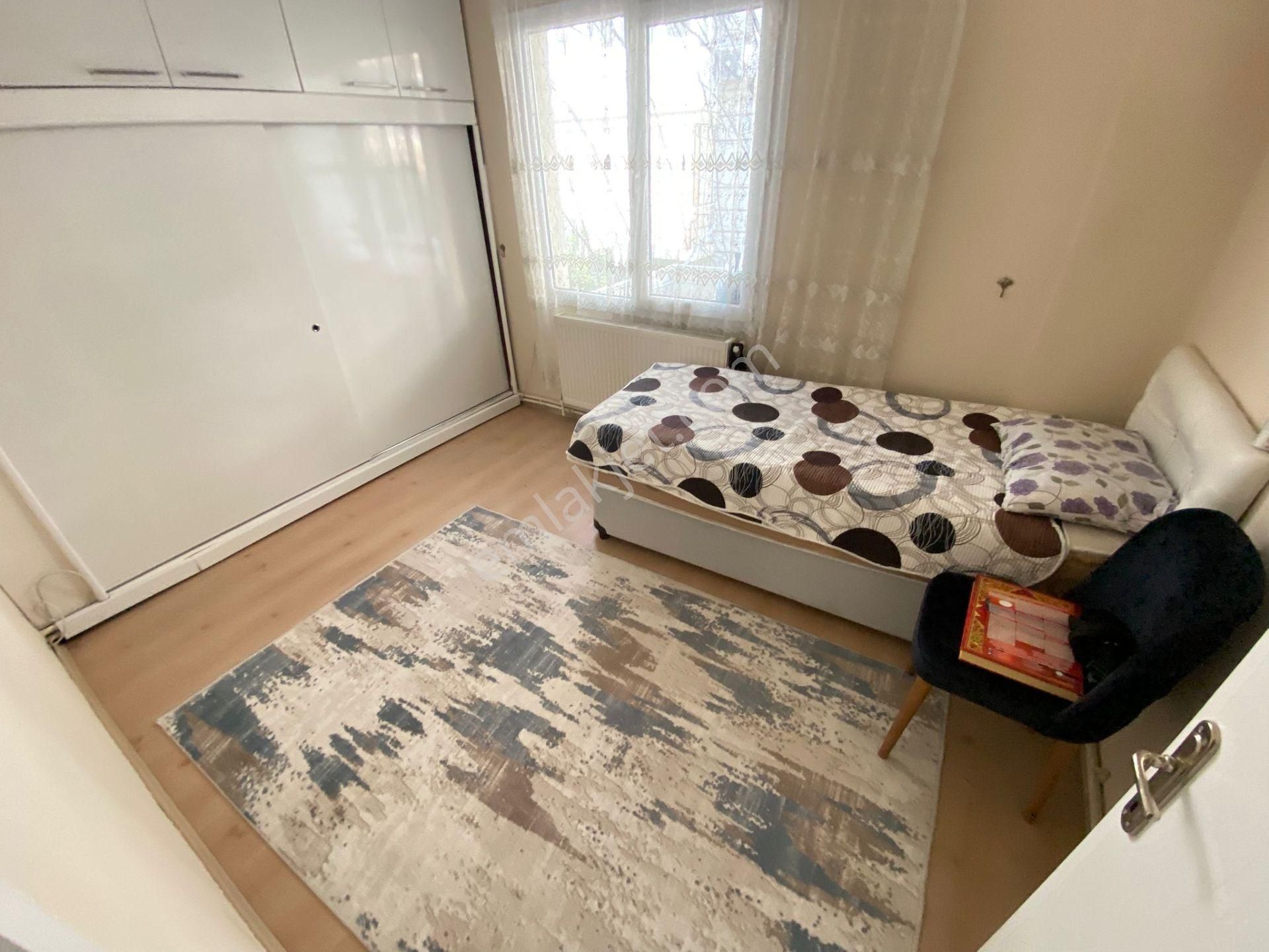 Buca Şirinyer Hürriyet Mah.de 3+1 120m2 Dgazlı Ayrı Mutfak Araka Kiralık Daire - Görsel 3