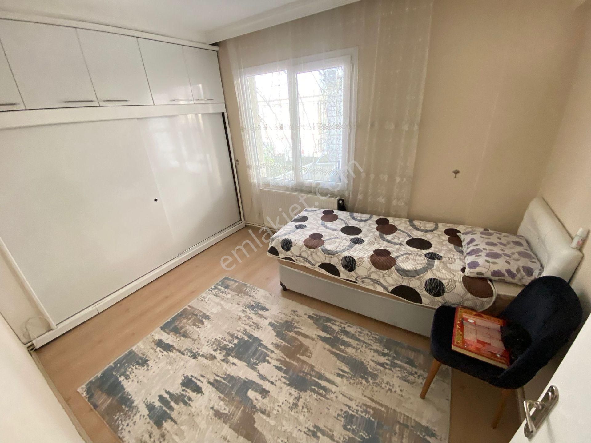 Buca Şirinyer Hürriyet Mah.de 3+1 120m2 Dgazlı Ayrı Mutfak Araka Kiralık Daire - Görsel 4