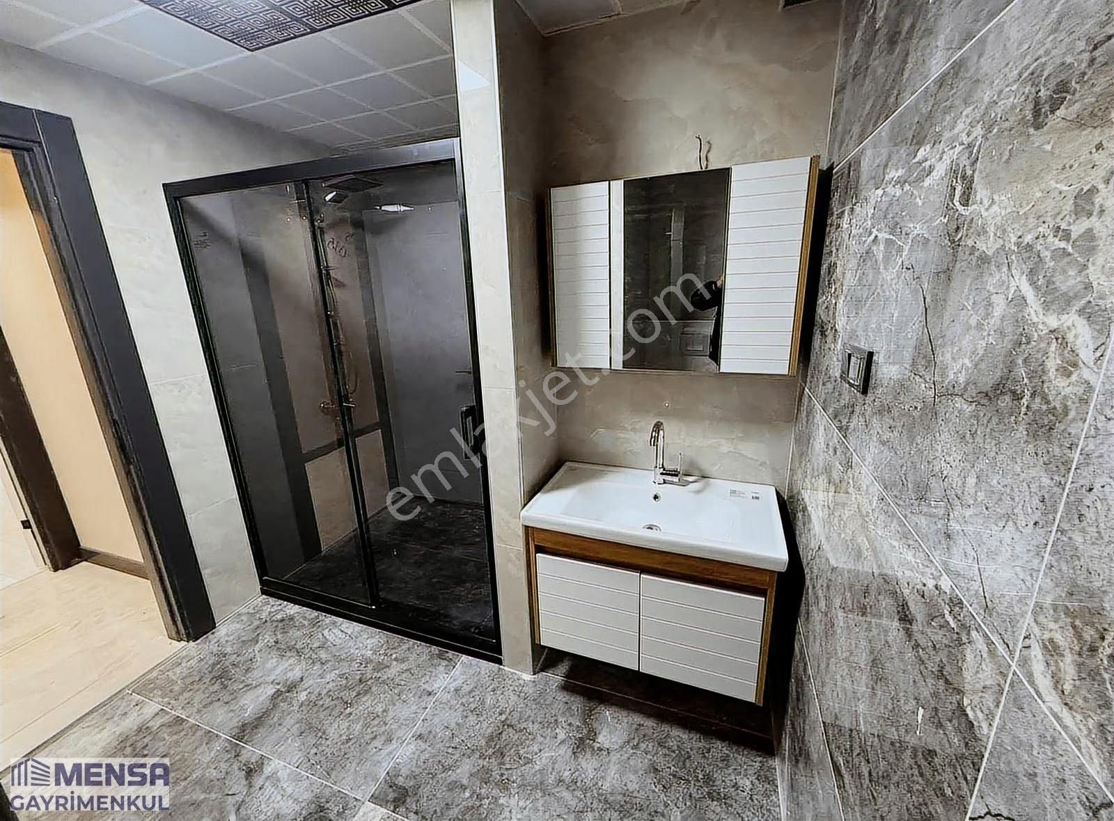 Mensa'dan Kiralık Ara Kat E.banyolu Teras Balkonlu 3+1 - Görsel 2