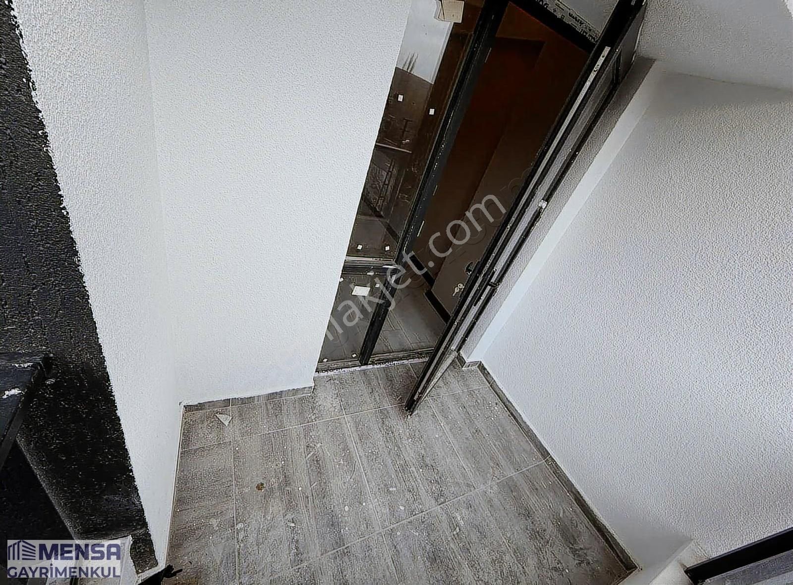 Mensa'dan Kiralık Ara Kat E.banyolu Teras Balkonlu 3+1 - Görsel 5