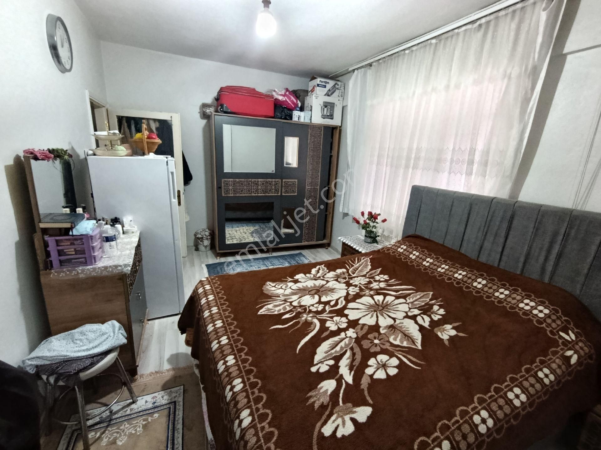 Hicret Emlaktan Esenler Nine Hatun Mah Satılık Daire 2+1 100 M2 - Görsel 12