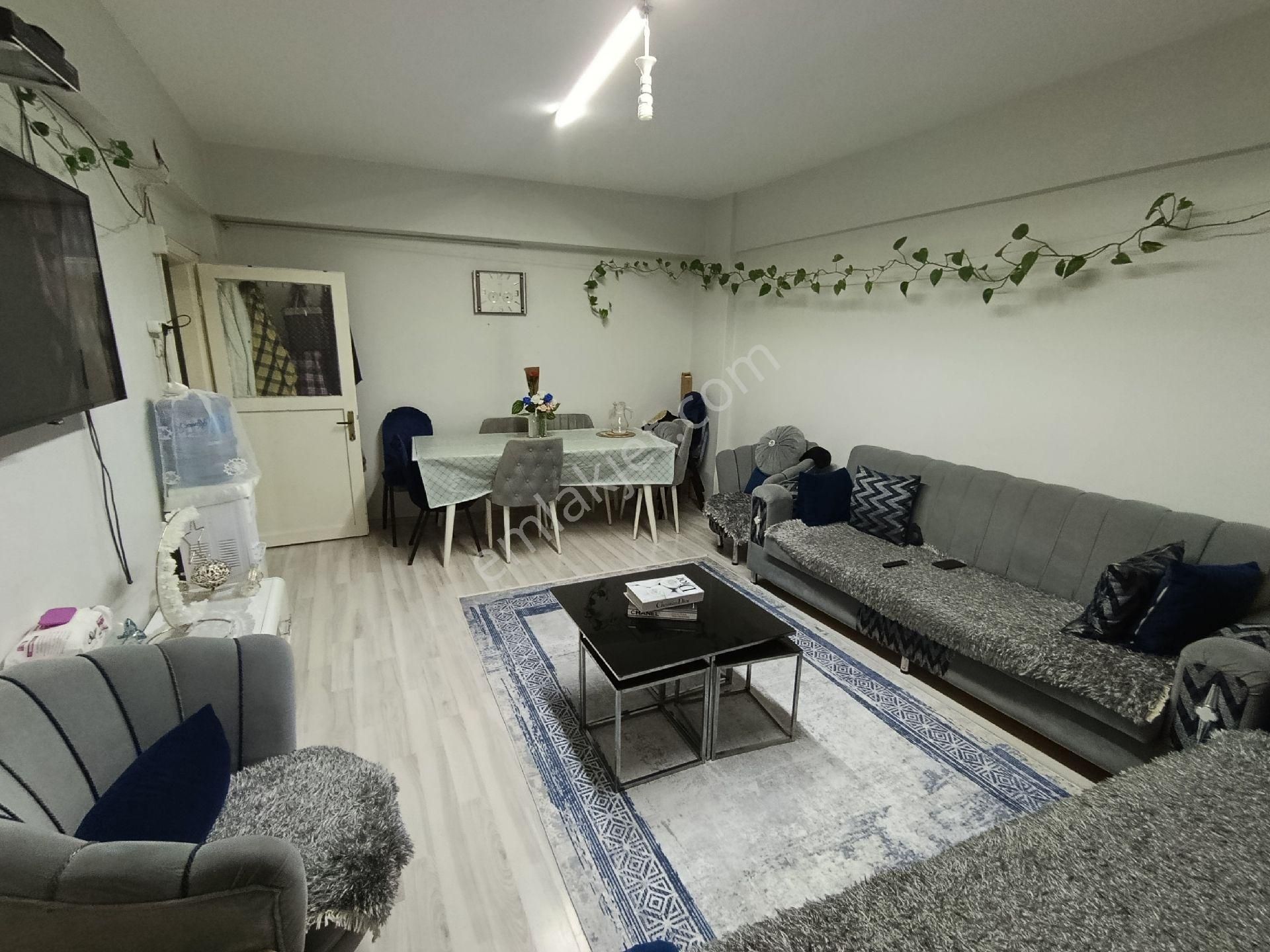 Hicret Emlaktan Esenler Nine Hatun Mah Satılık Daire 2+1 100 M2 - Görsel 4