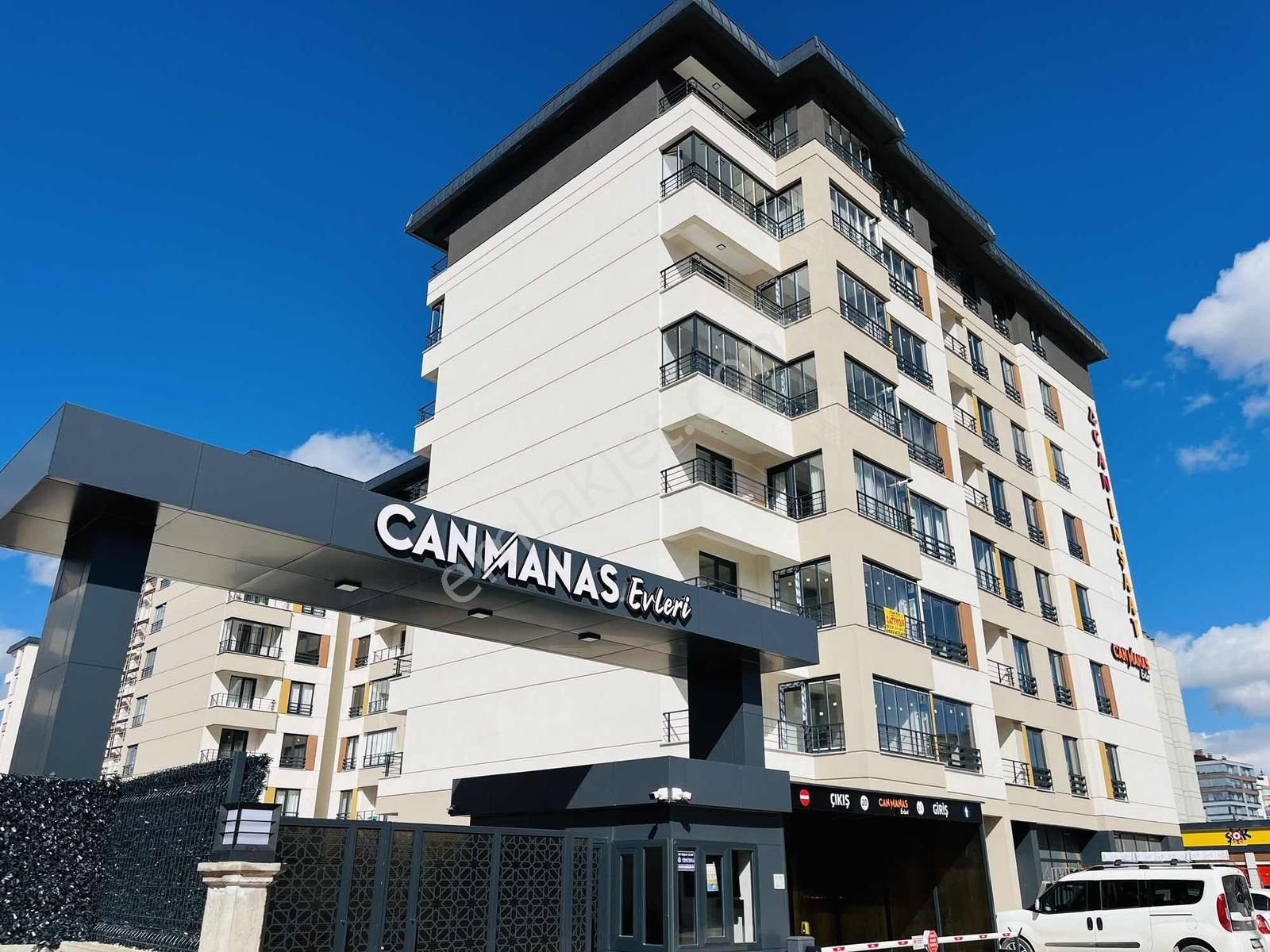 Meram Ahmet Özcan Caddesinde Ultra Lüks Site İçi 4+1 Daire! - Görsel 1