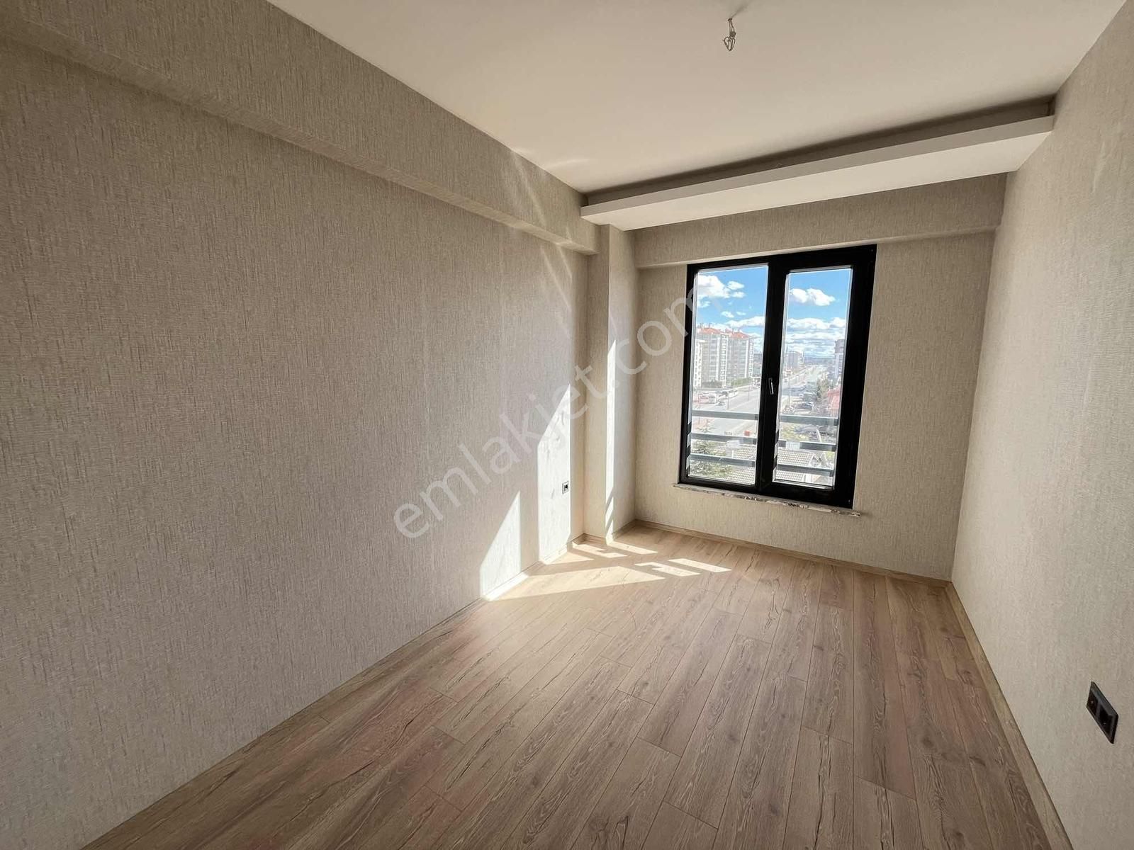 Meram Ahmet Özcan Caddesinde Ultra Lüks Site İçi 4+1 Daire! - Görsel 4