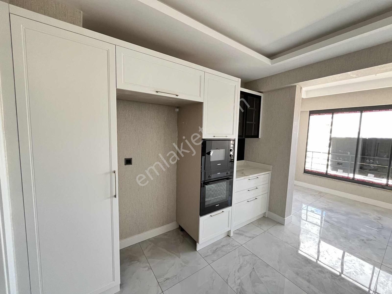 Meram Ahmet Özcan Caddesinde Ultra Lüks Site İçi 4+1 Daire! - Görsel 12