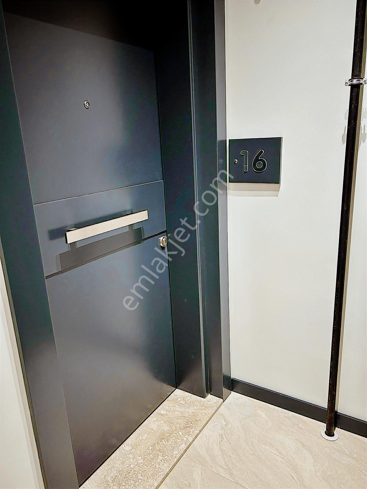 Buca Merkez'de Üniversite Ve Hasanağa Bahçesi Yakını Sıfır 1+1 - Görsel 9