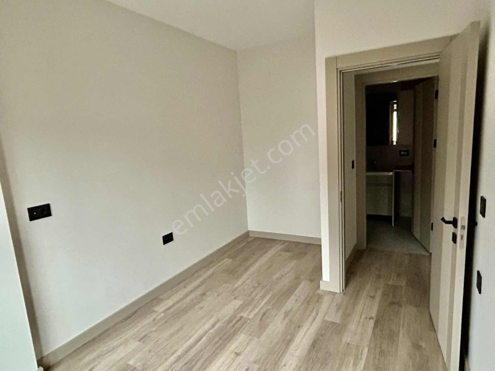 Buca Merkez'de Üniversite Ve Hasanağa Bahçesi Yakını Sıfır 1+1 - Görsel 21