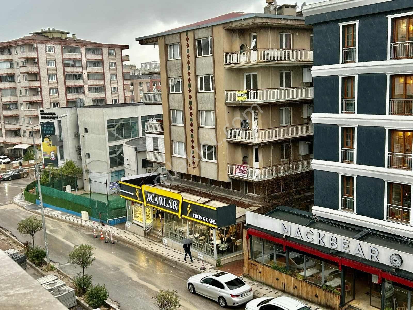 Buca Merkez'de Üniversite Ve Hasanağa Bahçesi Yakını Sıfır 1+1 - Görsel 18
