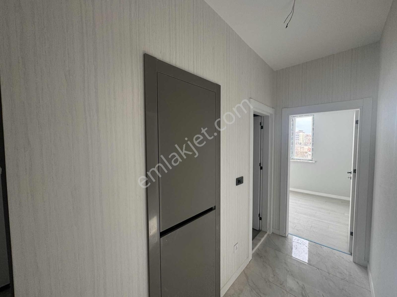 Mengene Mahellesinde Site İçi 3+1 Ara Kat Lüks Daire - Görsel 4