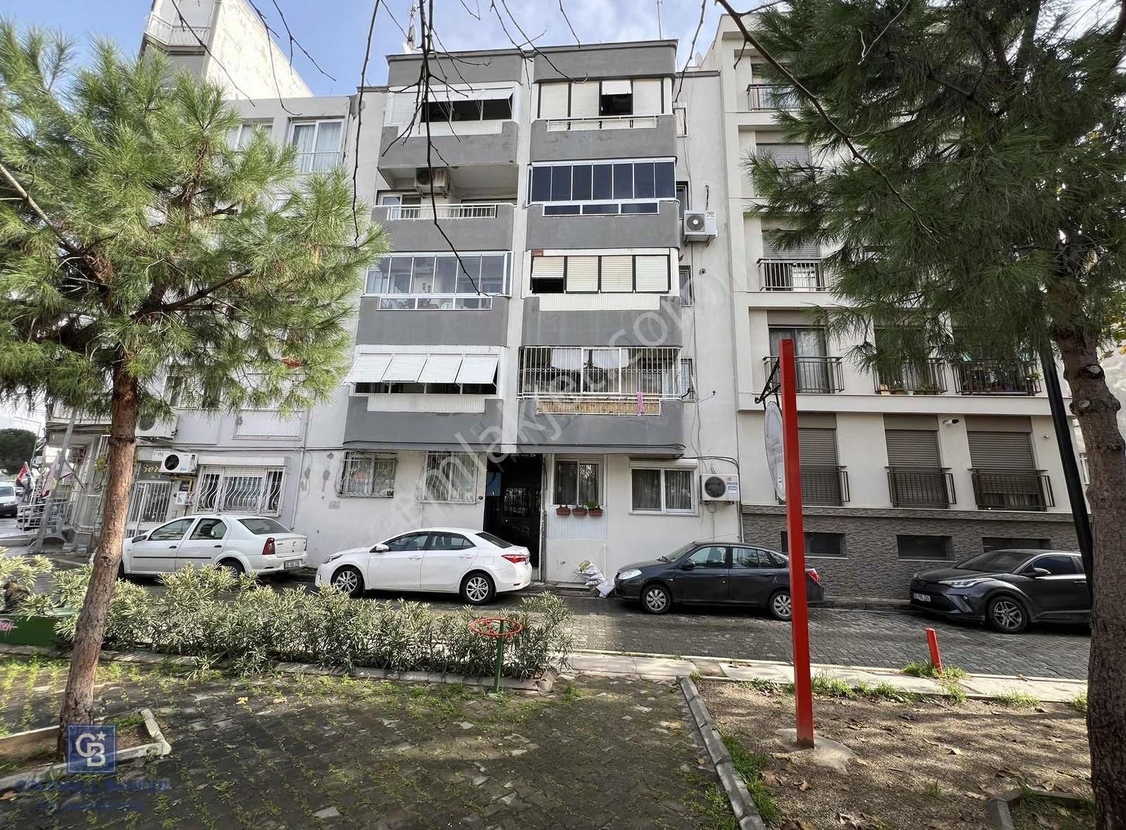 Karşıyaka Tersane Mahallesi Satılık 3+1 Daire