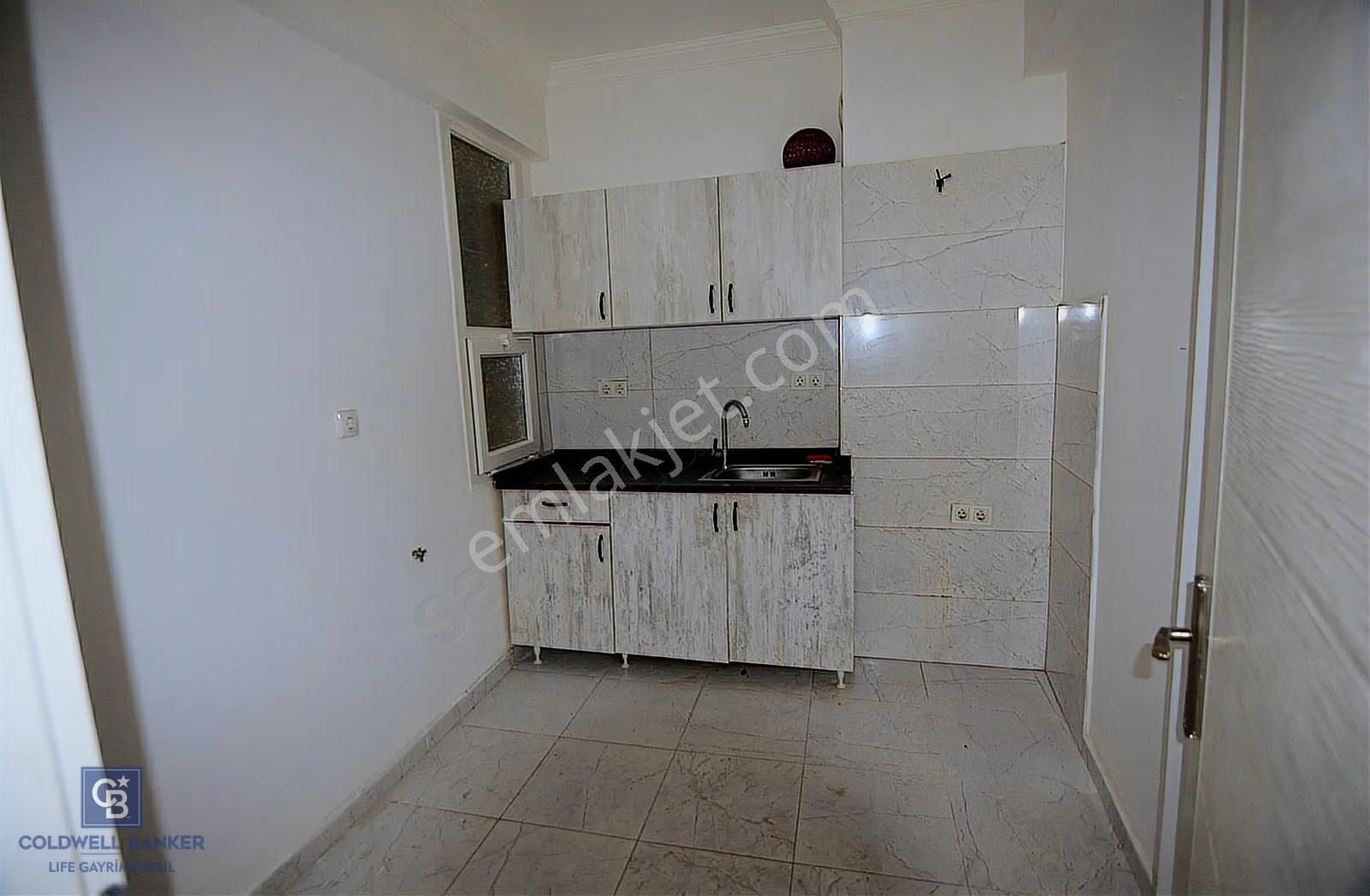 Karşıyaka Eshot Sokağında Kiralık Geniş 1+1 Daire - Görsel 13