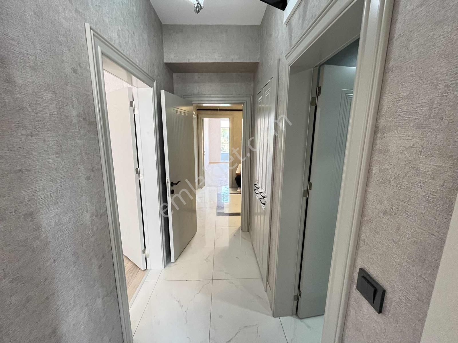 Meram Ahmet Özcan Caddesinde Geniş Lüks Sıfır 3+1 Daire! - Görsel 13