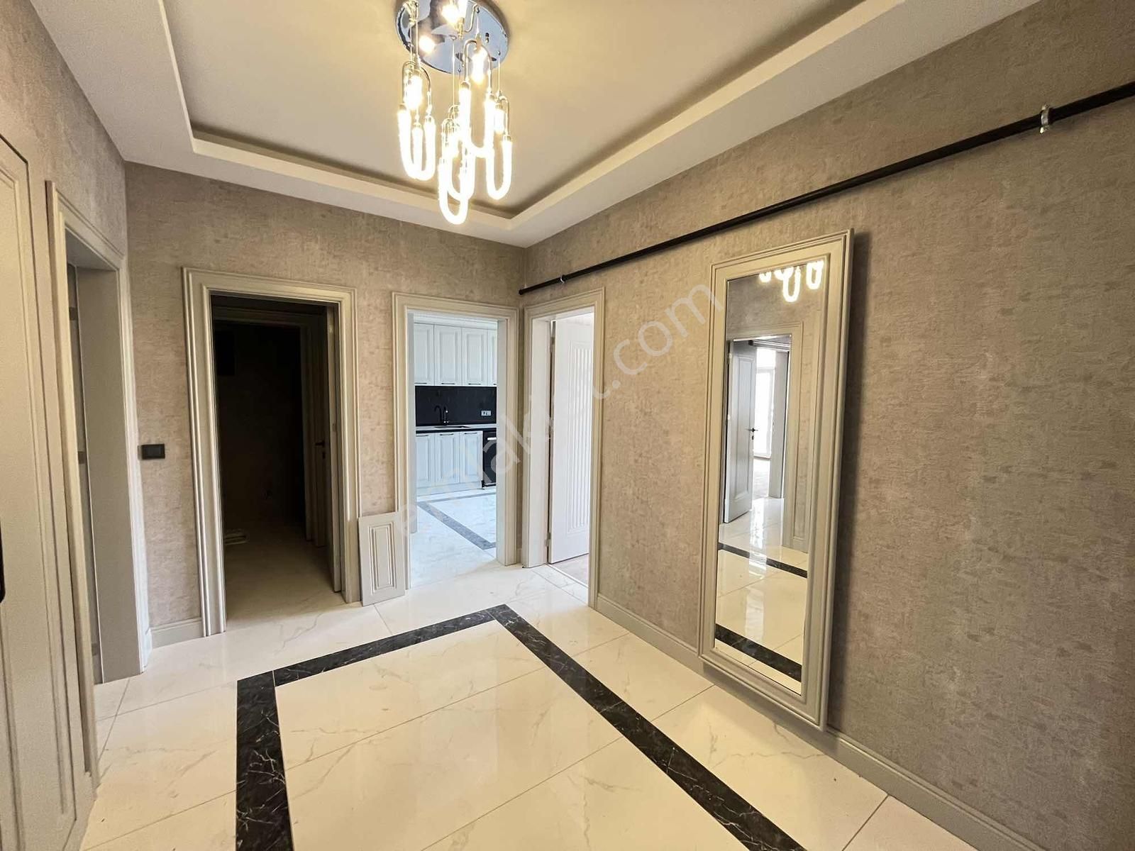 Meram Ahmet Özcan Caddesinde Geniş Lüks Sıfır 3+1 Daire! - Görsel 12